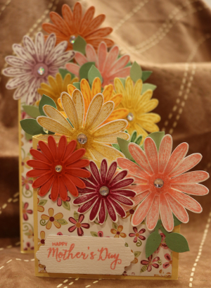 820 Mother's Day - Z fold flower card